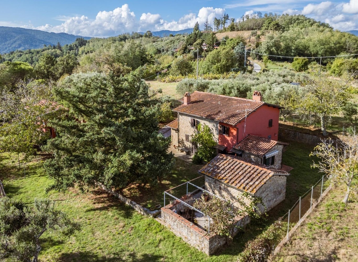 Casa T4 em Uzzano, Italy N.º 332478