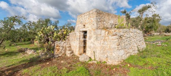 3 bedrooms House in Carovigno, Italy No. 108635 3