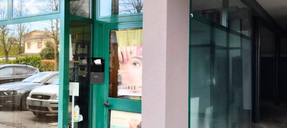 1-salle Propriété commerciale à Castello d'Argile, Italy No. 211187 4