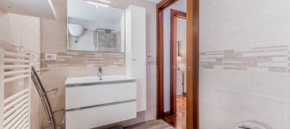 2 bedrooms Apartment in Rome, Italy No. 296291 10