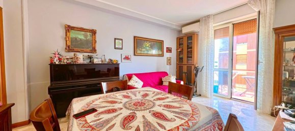2 rooms Apartment in Milan, Italy No. 291498 3