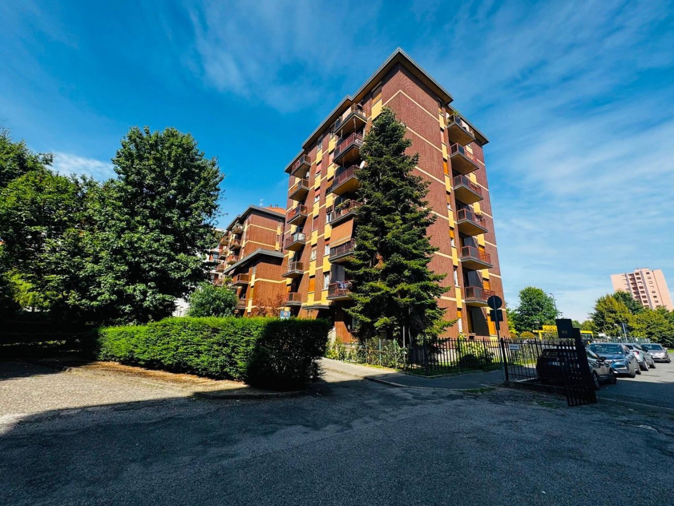 2 rooms Apartment in Milan, Italy No. 291498