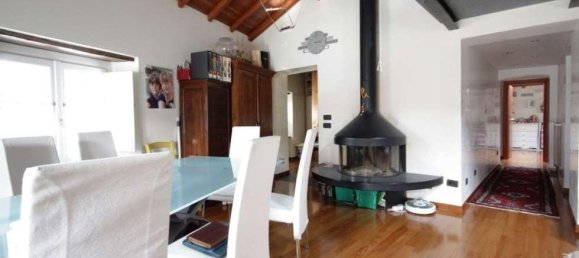 Apartamento de 4 habitaciónes en Massa, Italy No. 109108 3