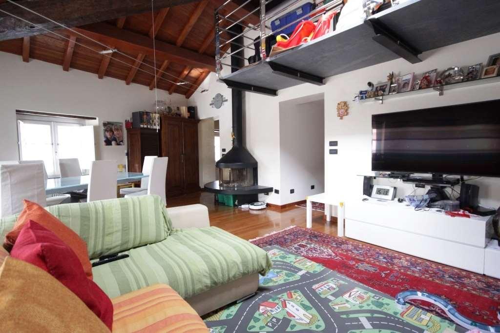 Apartamento de 4 habitaciónes en Massa, Italy No. 109108