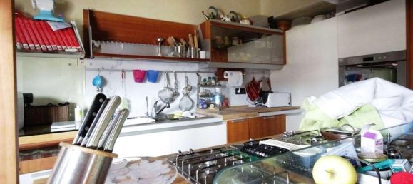 Apartamento de 4 habitaciónes en Massa, Italy No. 109108 6