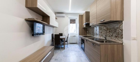 2-salle Appartement à Milan, Italy No. 246450 14