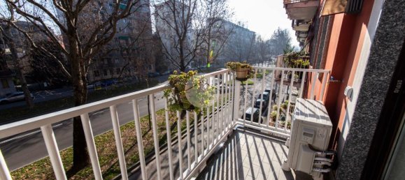 2-salle Appartement à Milan, Italy No. 246450 26