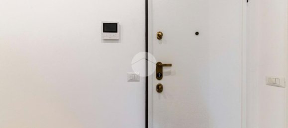 2-salle Appartement à Milan, Italy No. 246450 5