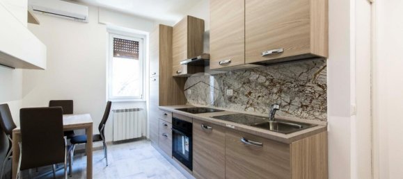 2-salle Appartement à Milan, Italy No. 246450 17