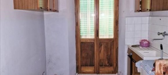 8-Zimmer Haus in Castiglione del Lago, Italy, Nr. 125036 7