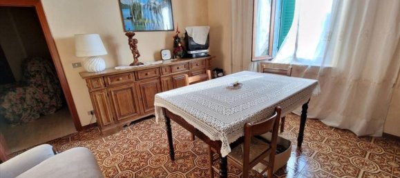 8-Zimmer Haus in Castiglione del Lago, Italy, Nr. 125036 4