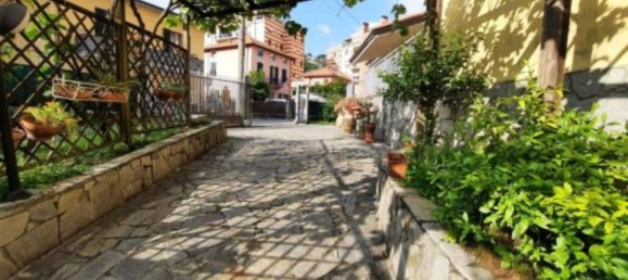 3 rooms Apartment in La Spezia, Italy No. 293960 9