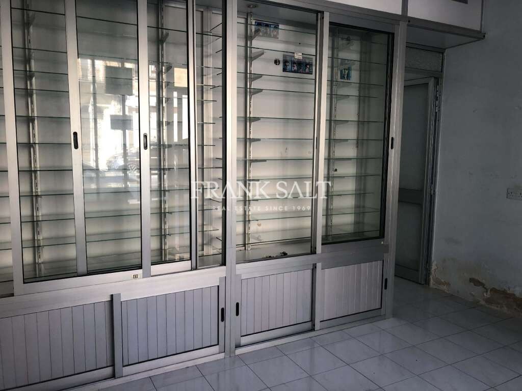 Tienda en Zebbug, Malta 26 m² No. 12678