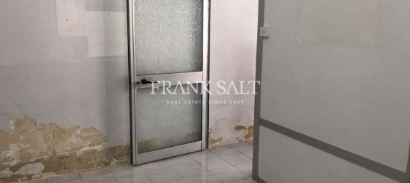 Tienda en Zebbug, Malta 26 m² No. 12678 2