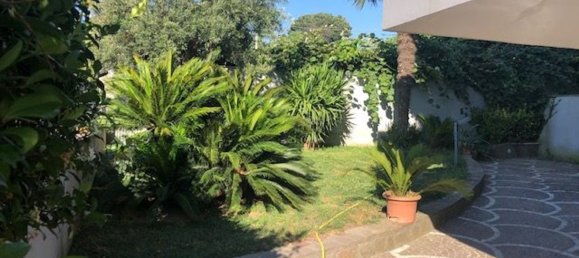 Bâtiment à Marano di Napoli, Italy 400m² No. 86184 3