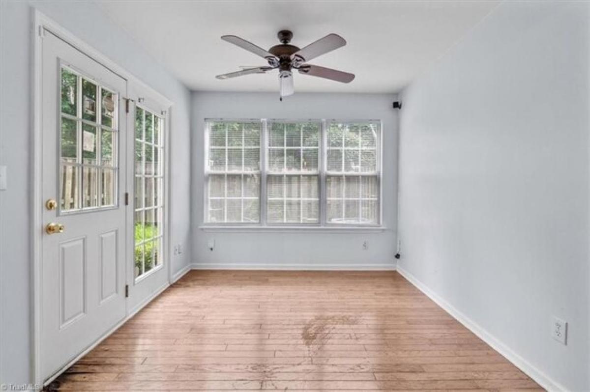 3 bedrooms House in Greensboro, USA No. 414829