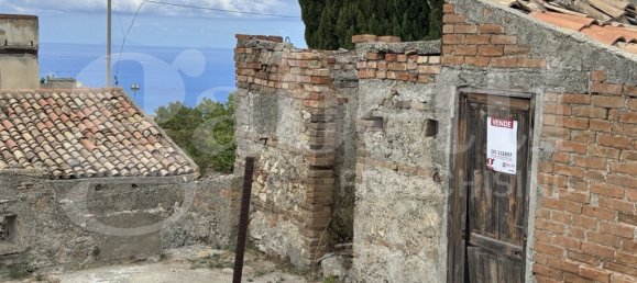 5 rooms House in Villafranca Tirrena, Italy No. 363255 2