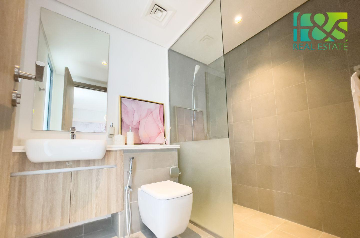 5 bedrooms Villa in Sharjah, UAE No. 26755