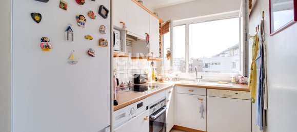 1 bedroom Apartment in Paris, France No. 298174 2