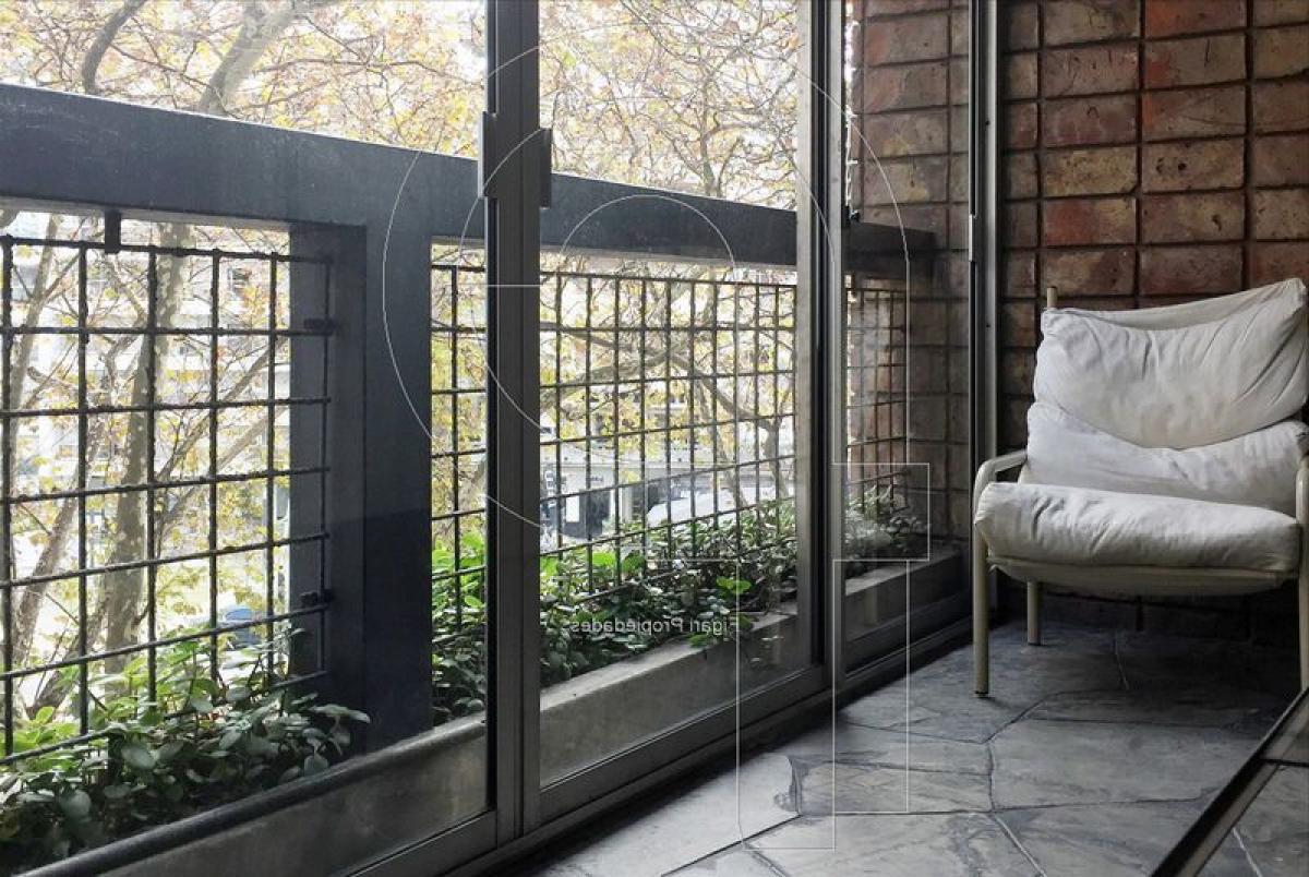 Apartamento de 2 dormitorios en Montevideo, Uruguay No. 6074