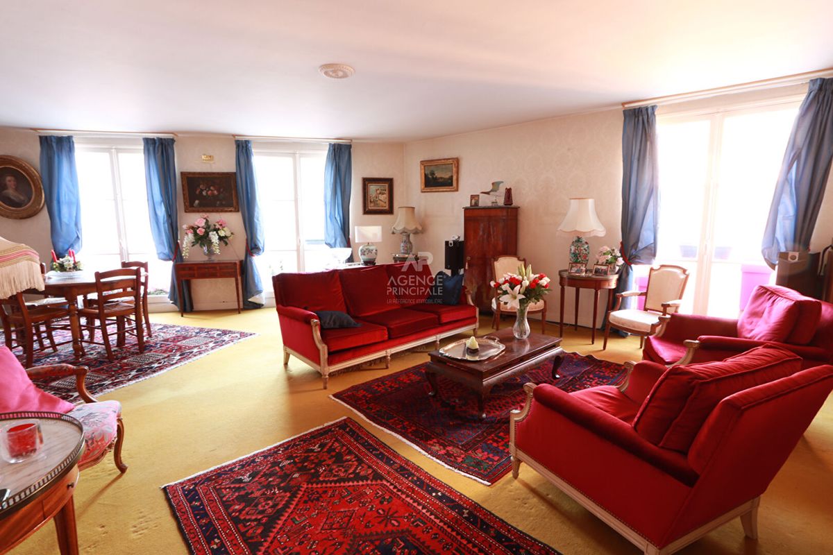 2 chambres Appartement à Pontoise, France No. 182276