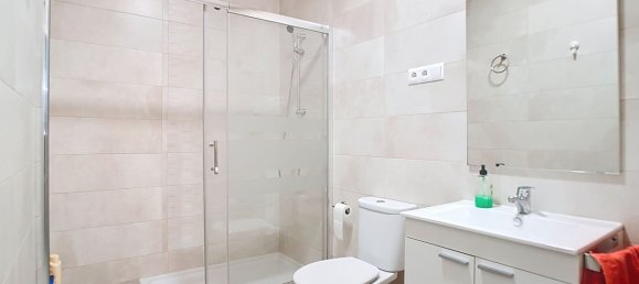 Apartamento de 3 dormitorios en Málaga, Spain No. 139635 8