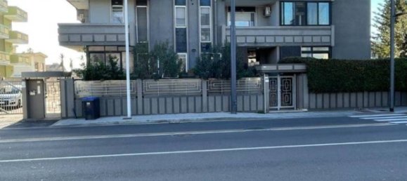 Entrepôt à Cagliari, Italy 90m² No. 59863 7