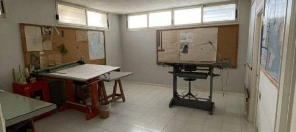 Entrepôt à Cagliari, Italy 90m² No. 59863 10