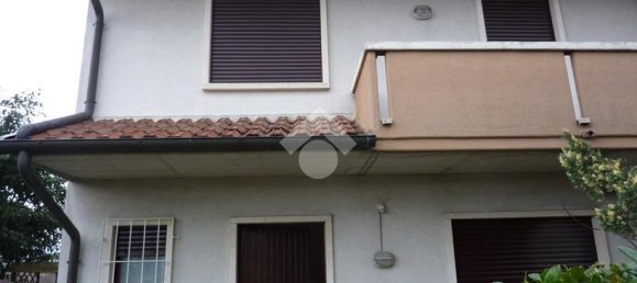 4غرفة منزل في Medesano, Italy رقم 129924 16