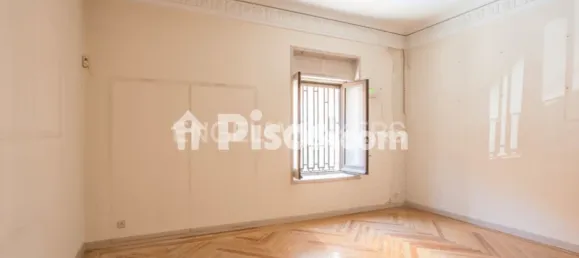 Apartamento de 5 dormitorios en Madrid, Spain No. 176758 24