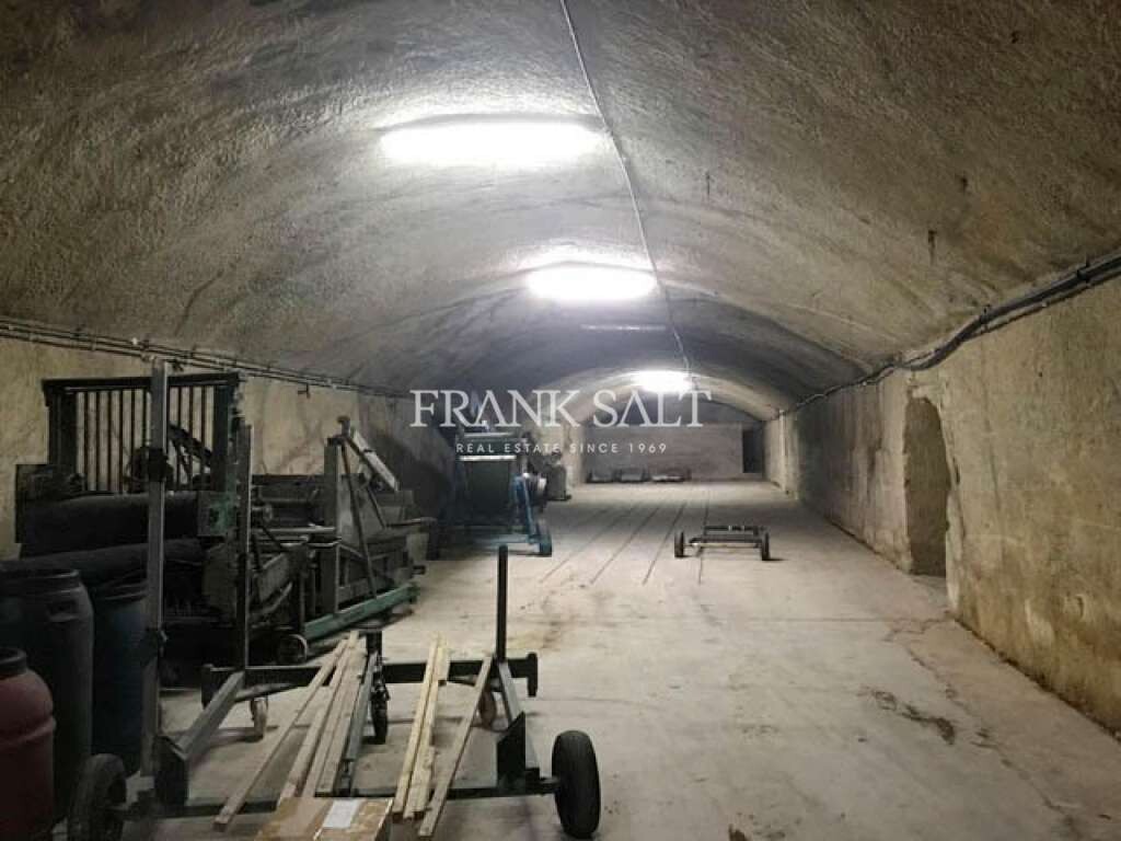  مستودع في Qormi, Malta 4500متر مربع رقم 11937