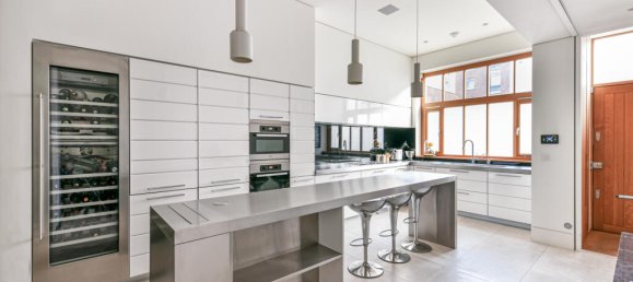 3 bedrooms House in London, United Kingdom No. 13189 6