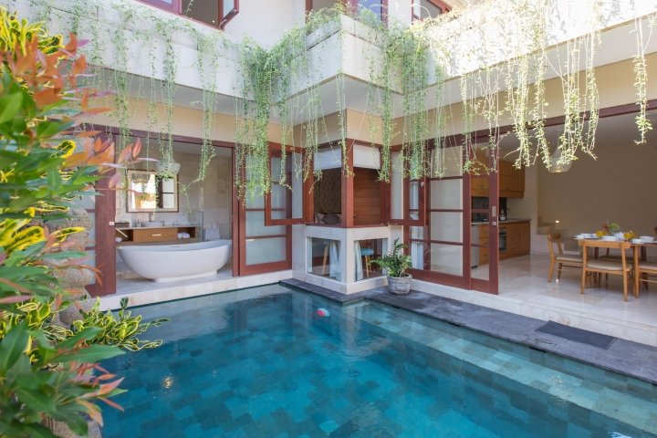 2 chambres villa à louer à Legian, Kuta, Badung, Bali, Indonesia № 3369