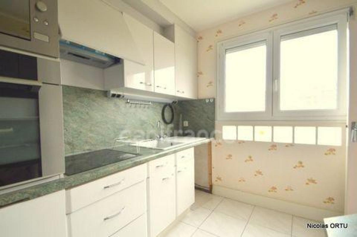 شقة 4 غرف نوم  في Troyes, France رقم 34777