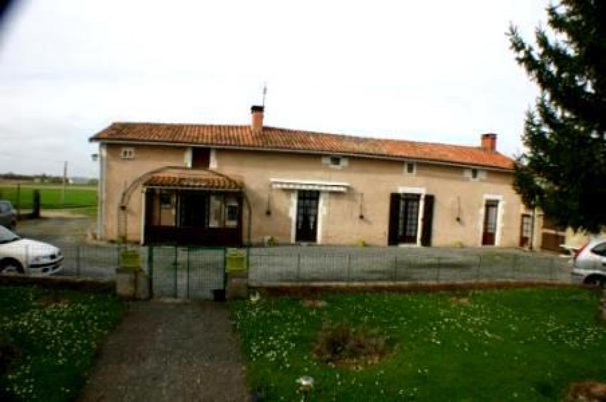 Quinta T2 em Villefagnan, France N.º 20994