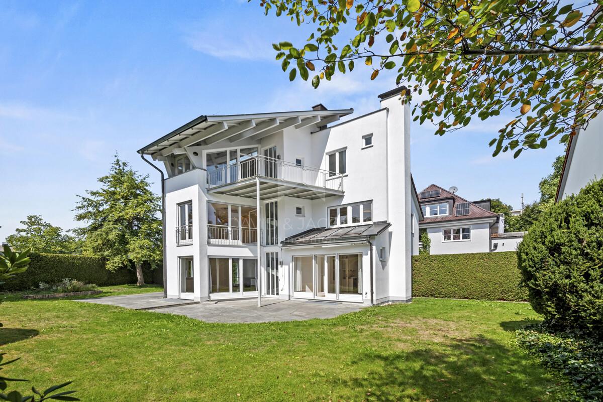 4 bedrooms House in Munich, Germany No. 341370