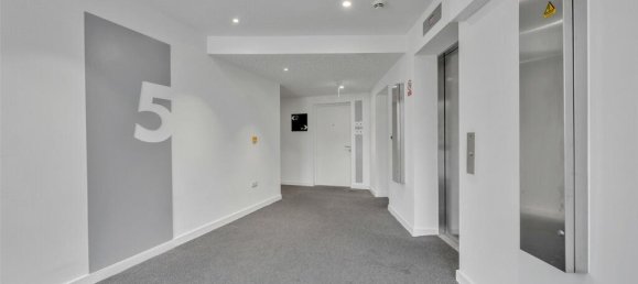 2 bedrooms Office in London, United Kingdom No. 7842 12