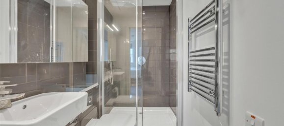 2 bedrooms Office in London, United Kingdom No. 7842 9