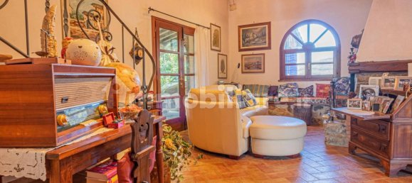 4 Schlafzimmer Villa in Gavorrano, Italy, Nr. 209006 6
