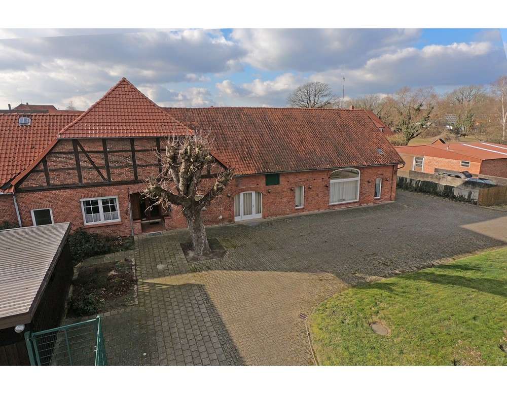 4 bedrooms Building in Nienburg, Germany No. 152844