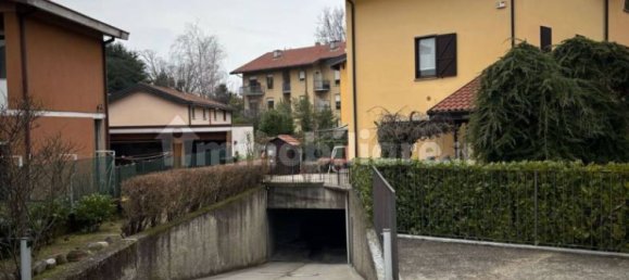 3 bedrooms Villa in Varese, Italy No. 59785 2