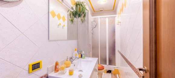 7-salle Appartement à Genoa, Italy No. 187331 13