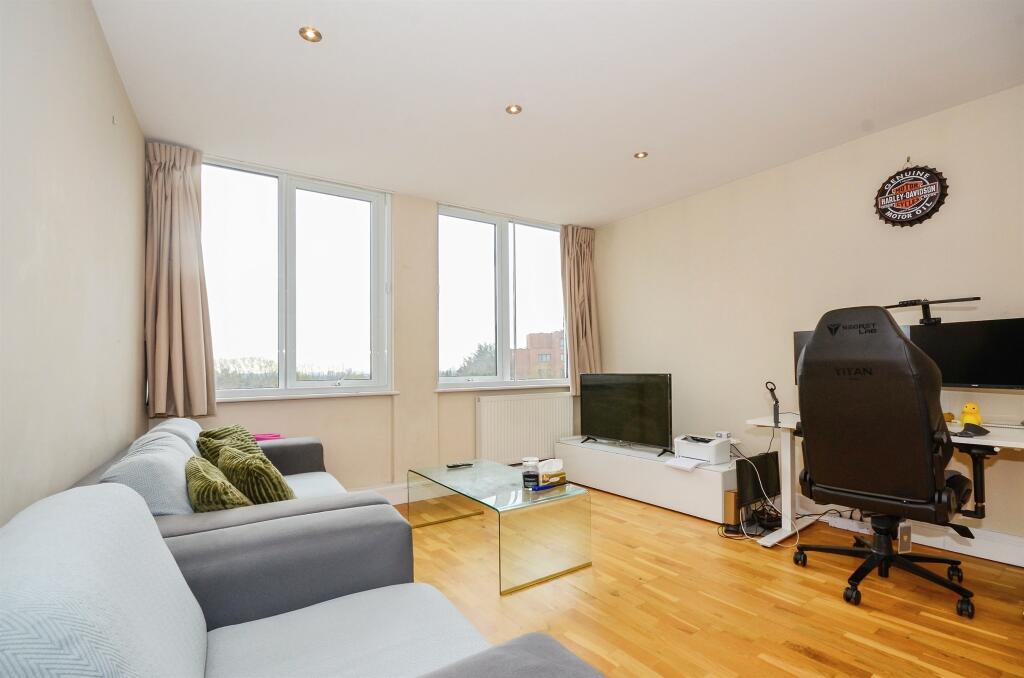 1 bedroom Apartment in Harrow, United Kingdom No. 6380