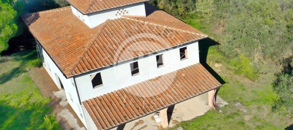 5 bedrooms House in Palaia, Italy No. 56899 3