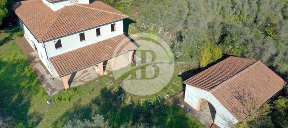 5 bedrooms House in Palaia, Italy No. 56899 2