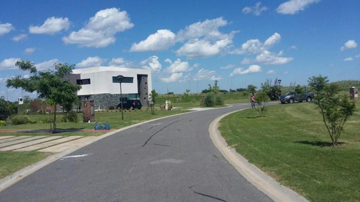 Terreno en Escobar, Argentina No. 110418