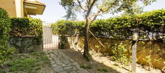 4 rooms Apartment in Prato, Italy No. 129294 13