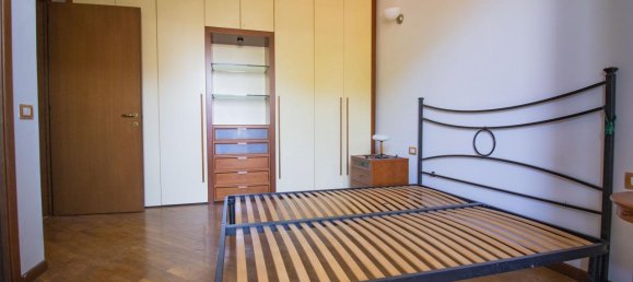 4 rooms Apartment in Prato, Italy No. 129294 11