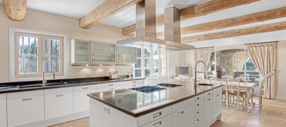 5 bedrooms Villa in Mougins, France No. 38316 6