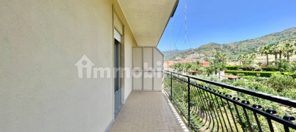 3 Schlafzimmer Wohnung in Gaggi, Italy, Nr. 261969 47